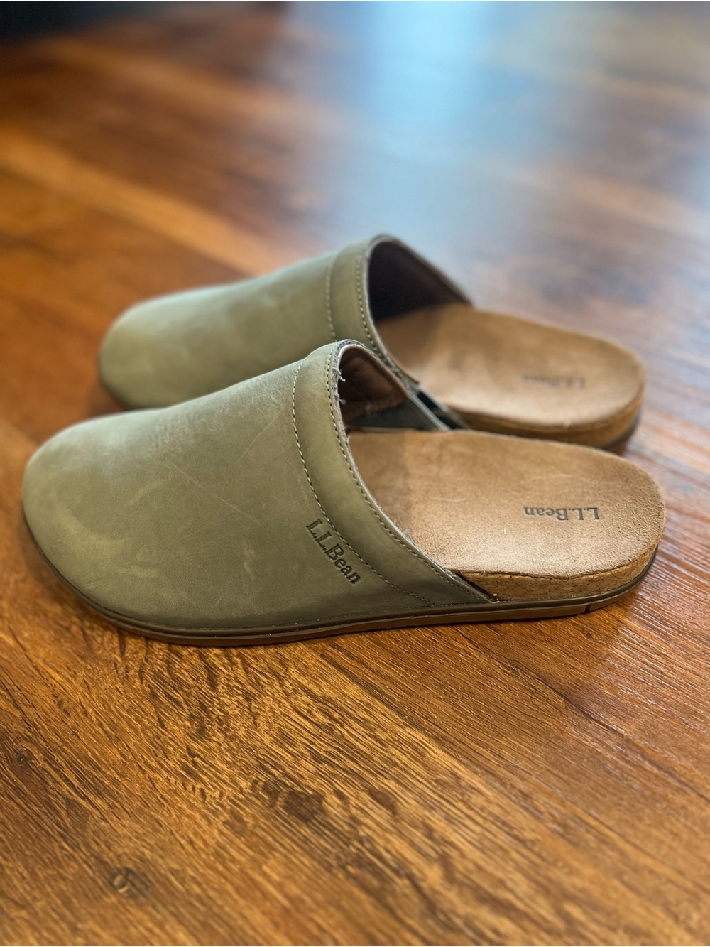 L.L. Bean Women’s Go Anywhere Clogs Olive Leather - Picture 8 of 12